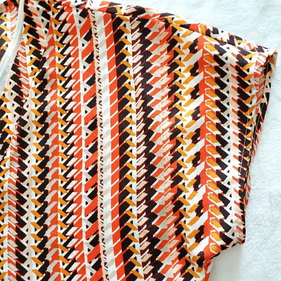 DKNY Short Sleeve Patterned Top with Chiffon Trim - Picture 9 of 13